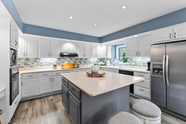 1920 Hunters Ridge Drive, Huntington, IN 46750