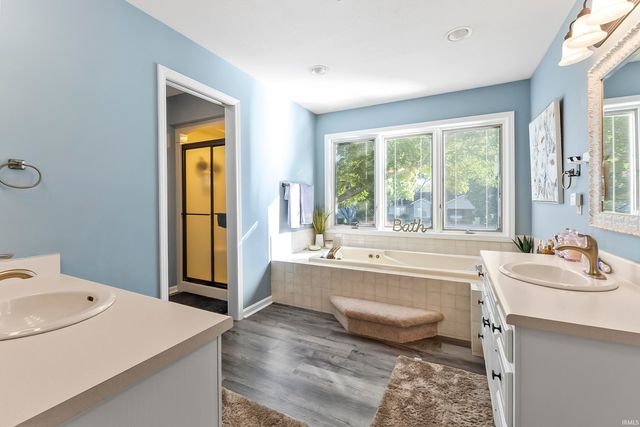 1920 Hunters Ridge Drive, Huntington, IN 46750