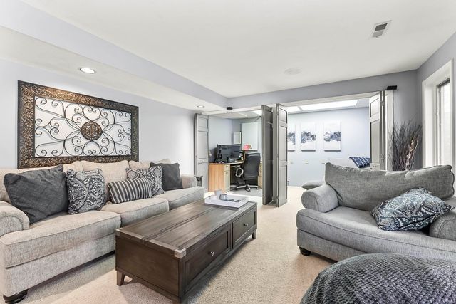 1920 Hunters Ridge Drive, Huntington, IN 46750