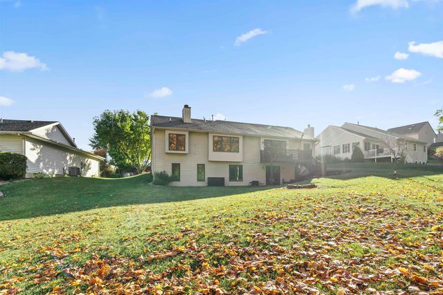 1920 Hunters Ridge Drive, Huntington, IN 46750