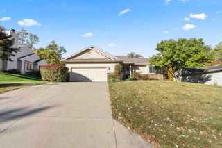 1920 Hunters Ridge Drive, Huntington, IN 46750