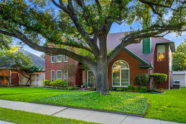 6117 Kittyhawk Drive, Rowlett, TX 75089
