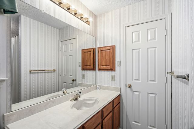 6117 Kittyhawk Drive, Rowlett, TX 75089