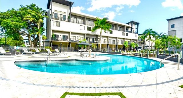 548 SE 1st Cir, Pompano Beach, FL 33060