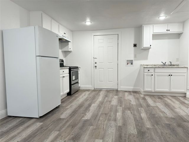 2800 Walker Street, Fort Worth, TX 76105