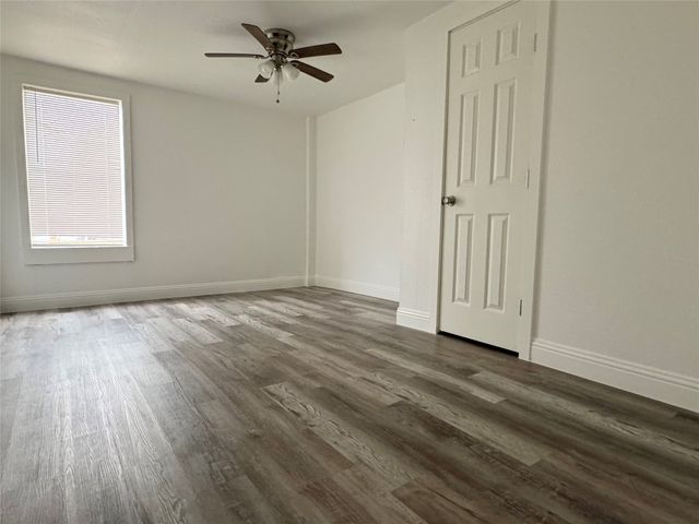 2800 Walker Street, Fort Worth, TX 76105