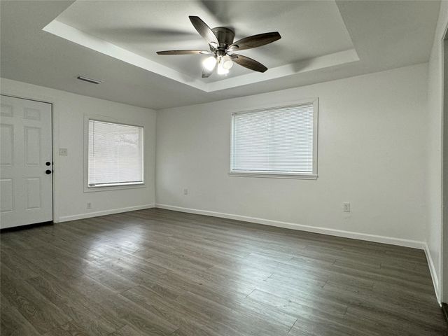 2800 Walker Street, Fort Worth, TX 76105