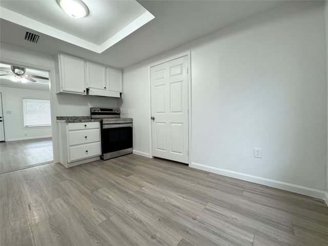 2800 Walker Street, Fort Worth, TX 76105