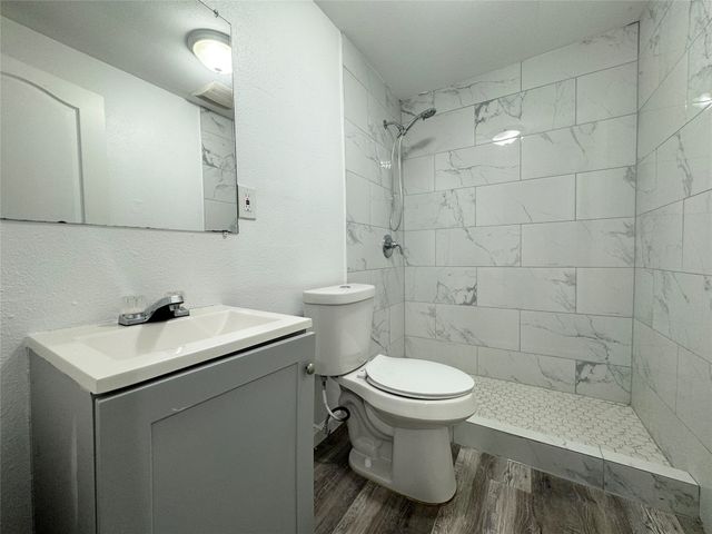 2800 Walker Street, Fort Worth, TX 76105