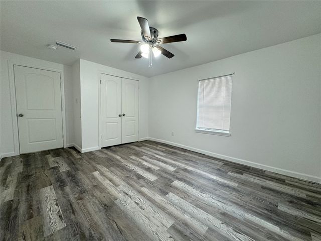 2800 Walker Street, Fort Worth, TX 76105