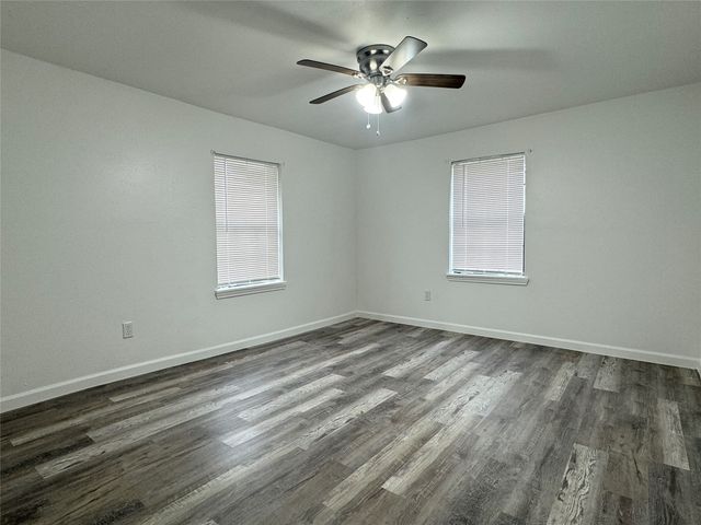 2800 Walker Street, Fort Worth, TX 76105