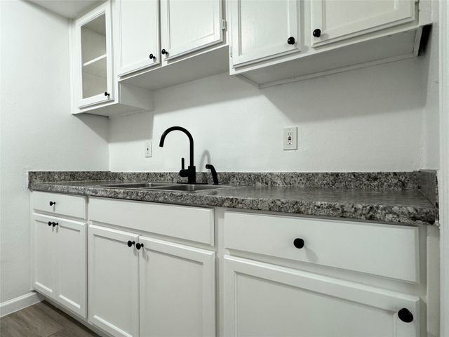 2800 Walker Street, Fort Worth, TX 76105