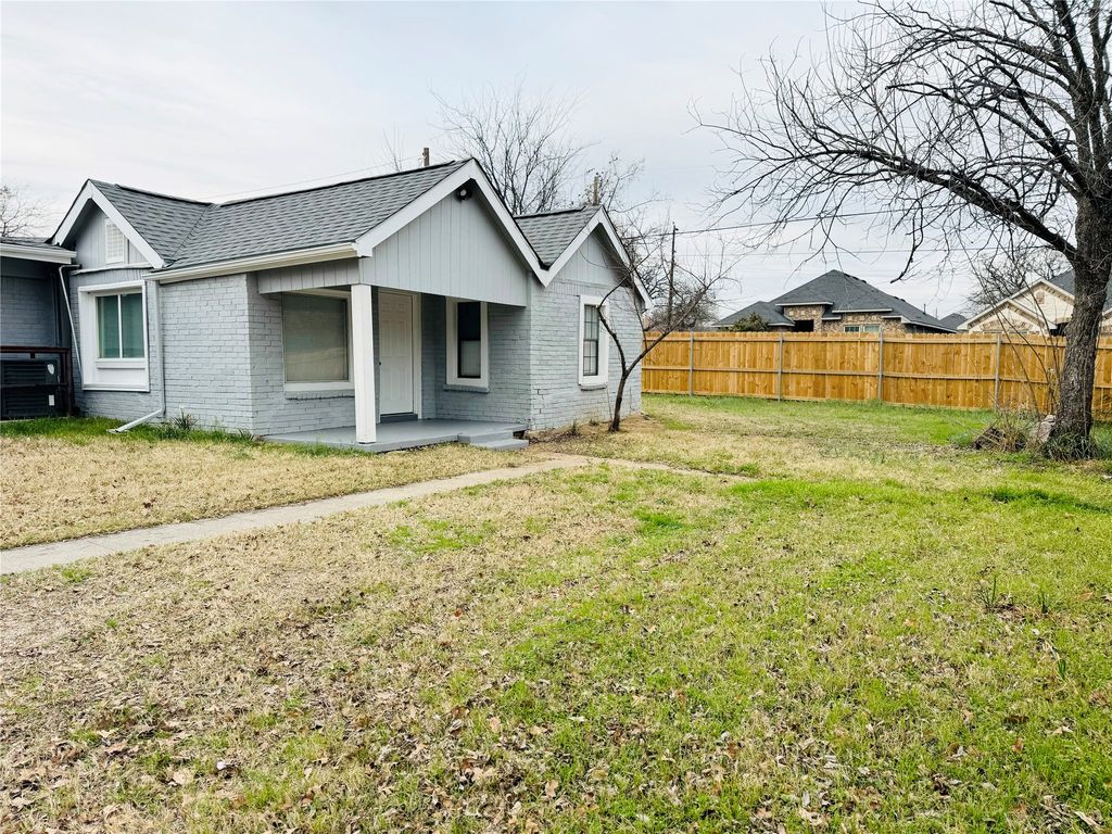 2800 Walker Street, Fort Worth, TX 76105