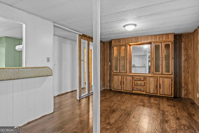 3935 Loganville Highway, Loganville, GA 30052