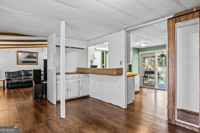 3935 Loganville Highway, Loganville, GA 30052