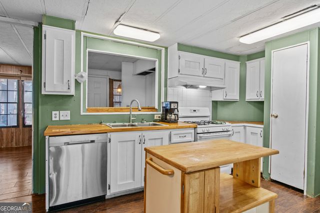 3935 Loganville Highway, Loganville, GA 30052