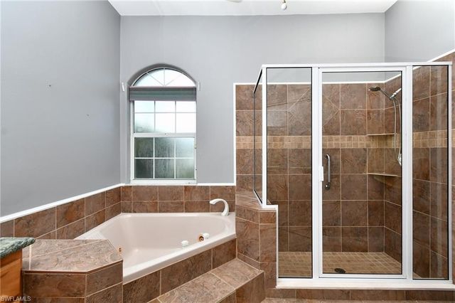 2313 SW 53rd TER, Cape Coral, FL 33914