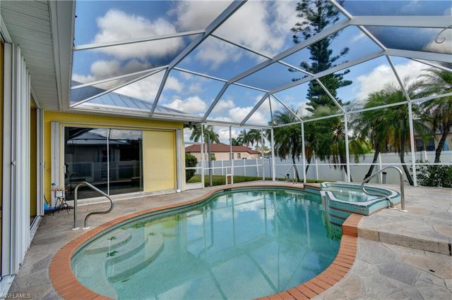 2313 SW 53rd TER, Cape Coral, FL 33914