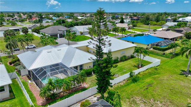 2313 SW 53rd TER, Cape Coral, FL 33914