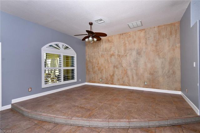 2313 SW 53rd TER, Cape Coral, FL 33914