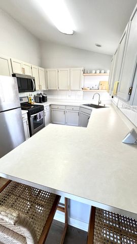 1227 Hathaway Circle, Elgin, IL 60120