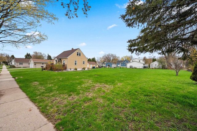 817 ELM STREET, De Pere, WI 54115