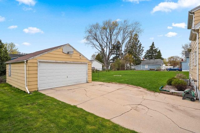 817 ELM STREET, De Pere, WI 54115