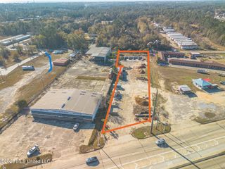 509 Hwy 90, Waveland, MS 39576