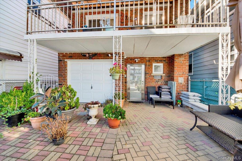 2877 Waterbury Avenue, Bronx, NY 10461 — photo 2