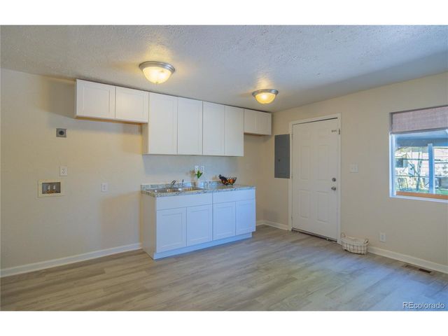 1621 W 18th St, Pueblo, CO 81003