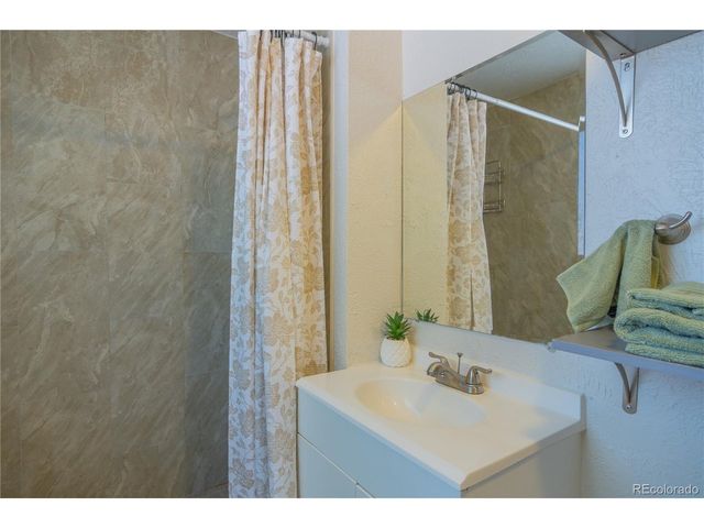 1621 W 18th St, Pueblo, CO 81003