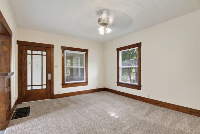 1317 Euclid Avenue, Des Moines, IA 50313