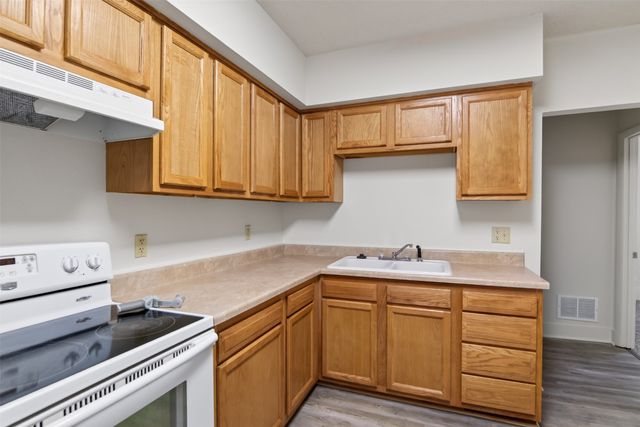 1317 Euclid Avenue, Des Moines, IA 50313