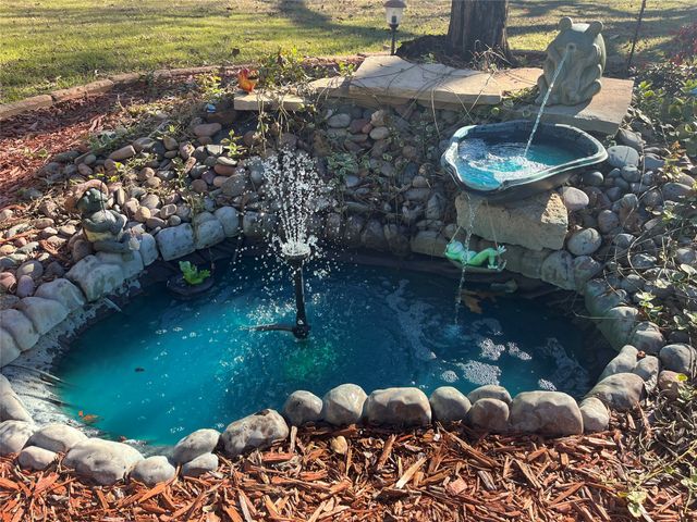 209 Marquette Avenue, Azle, TX 76020