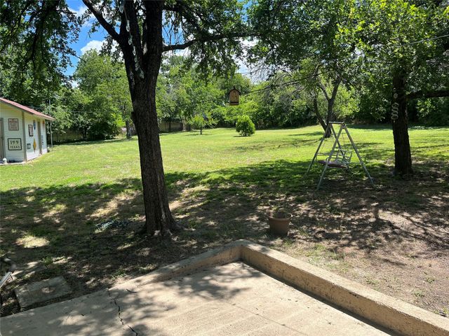 209 Marquette Avenue, Azle, TX 76020