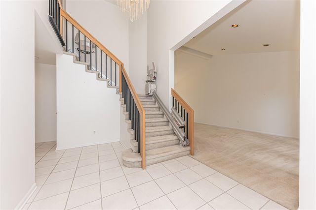 4663 Rosewood Lane, West Bloomfield, MI 48323