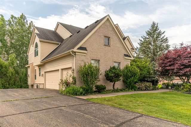 4663 Rosewood Lane, West Bloomfield, MI 48323