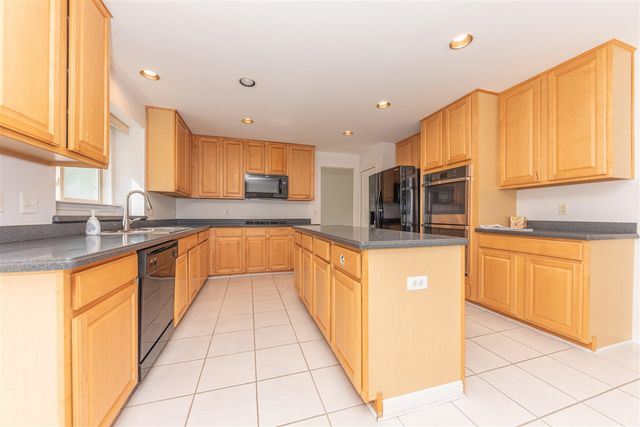 4663 Rosewood Lane, West Bloomfield, MI 48323