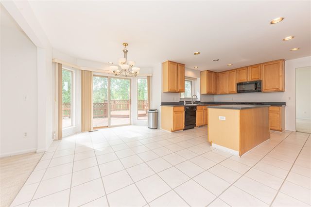 4663 Rosewood Lane, West Bloomfield, MI 48323