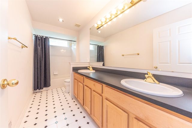 4663 Rosewood Lane, West Bloomfield, MI 48323