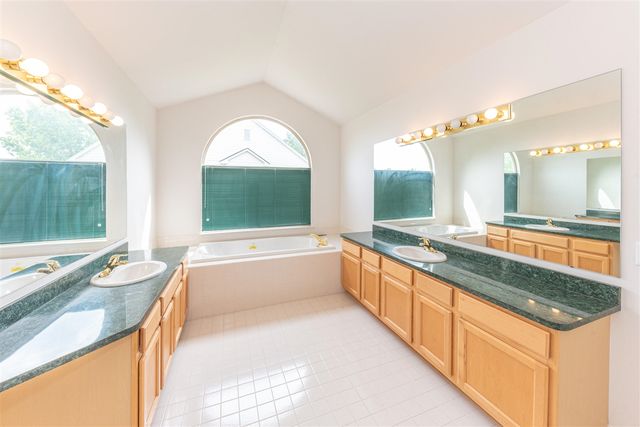 4663 Rosewood Lane, West Bloomfield, MI 48323