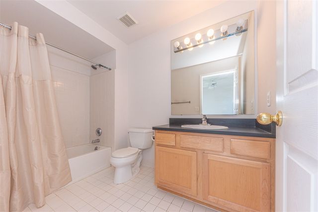 4663 Rosewood Lane, West Bloomfield, MI 48323