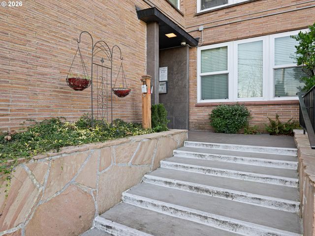 1205 Sw CARDINELL Dr 607, Portland, OR 97201