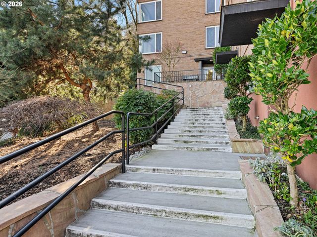 1205 Sw CARDINELL Dr 607, Portland, OR 97201