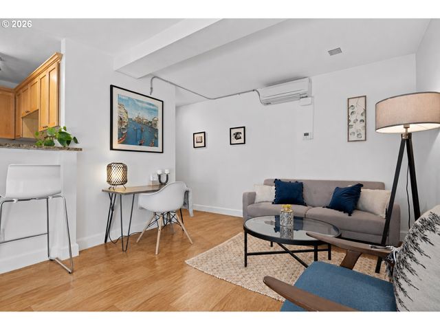 1205 Sw CARDINELL Dr 607, Portland, OR 97201