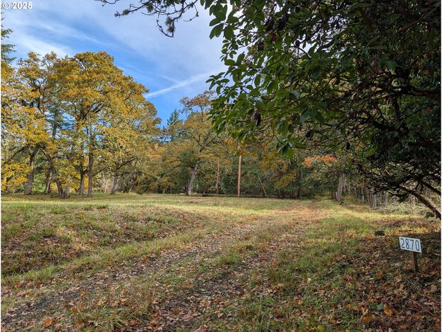 2870 HAWKINS Ln, Eugene, OR 97405