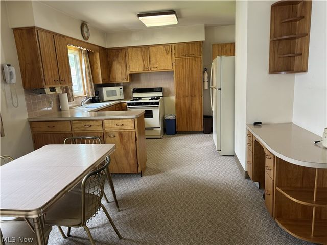 905 Carnegie Avenue, Akron, OH 44314