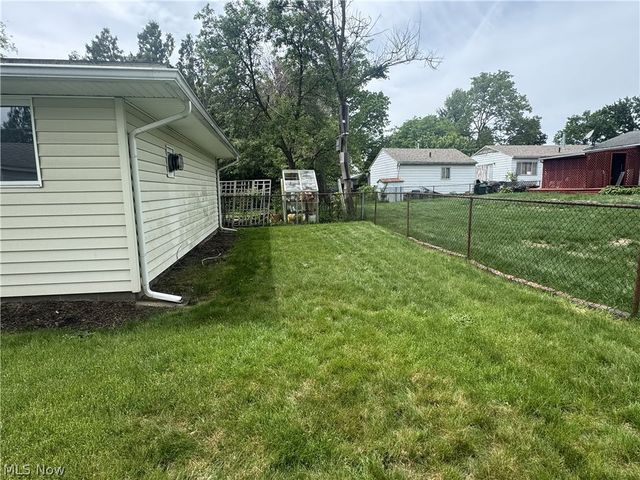 905 Carnegie Avenue, Akron, OH 44314