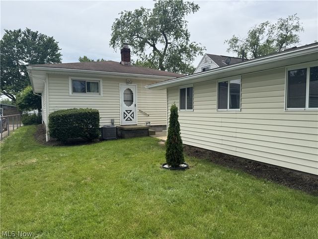 905 Carnegie Avenue, Akron, OH 44314