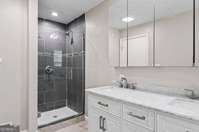 3917 Wedgefield Circle, Decatur, GA 30035